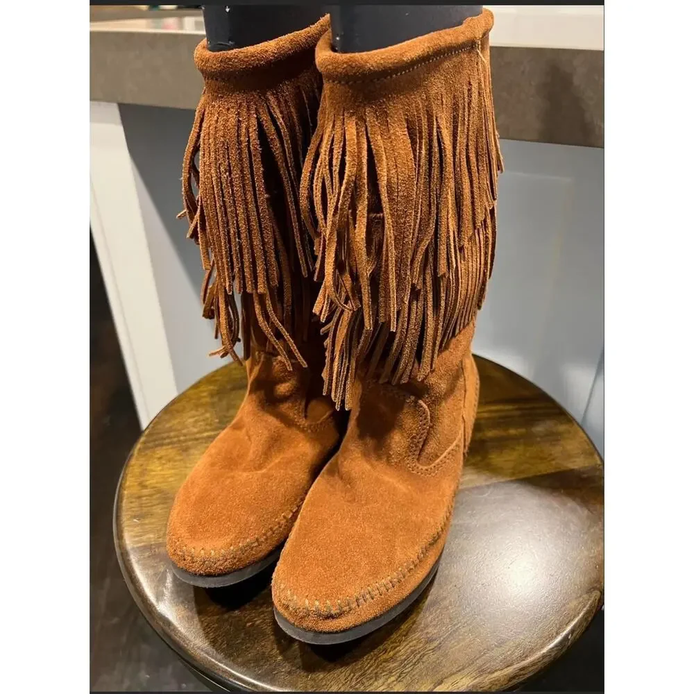 Minnetonka Three Layer Fringe Calf High Boots in Light Brown in Size 10